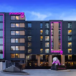 https://moxy-halifax-b3j-1r1.halifax-hotels.org