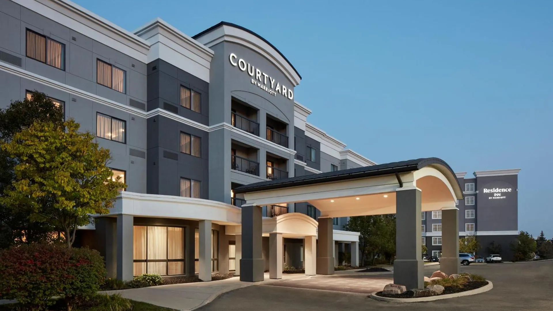 Courtyard By Marriott Mississauga-Airport Corporate Centre West Hotel