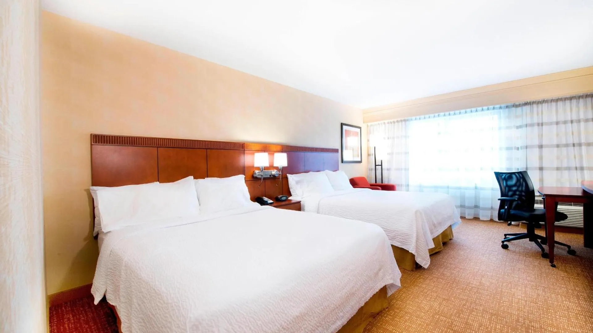 Courtyard By Marriott Mississauga-Airport Corporate Centre West Hotel 3*, Mississauga Kanada