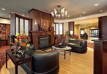 Courtyard By Marriott Mississauga-Airport Corporate Centre West Hotel 3*, Mississauga